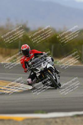 media/Jan-15-2023-SoCal Trackdays (Sun) [[c1237a034a]]/Turn 3 (1115am)/